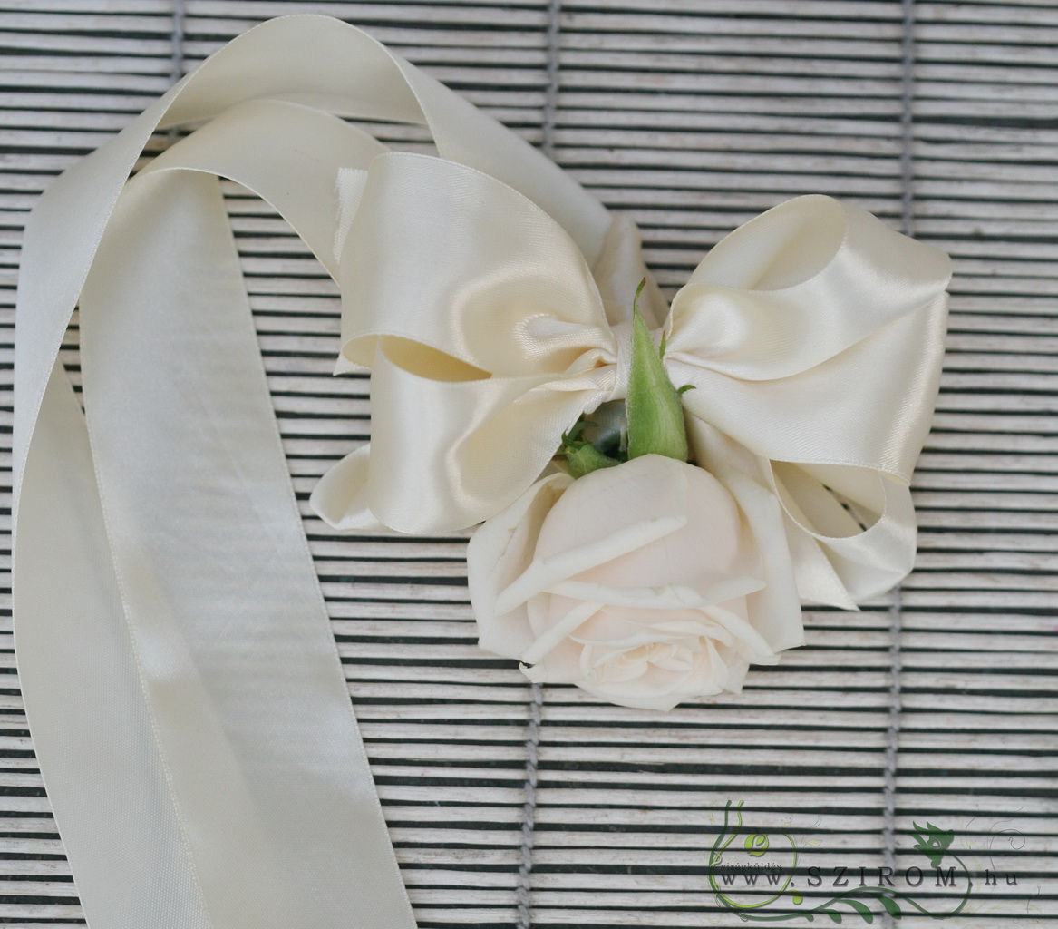 flower delivery Budapest - wrist corsage made of rose (white)