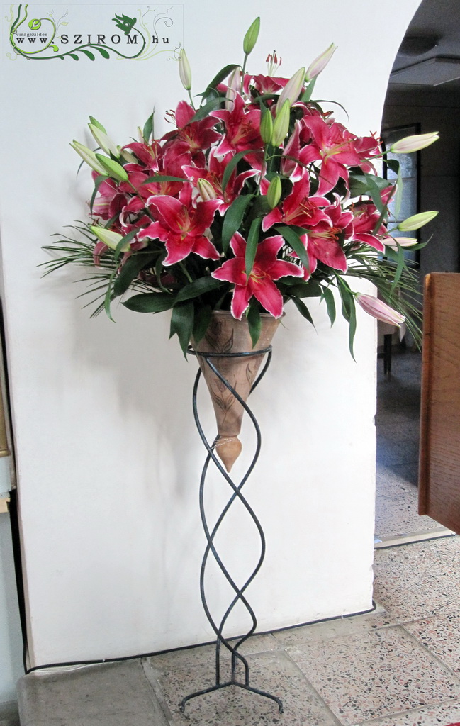 flower delivery Budapest - standing flower arrangement with lilies, wedding