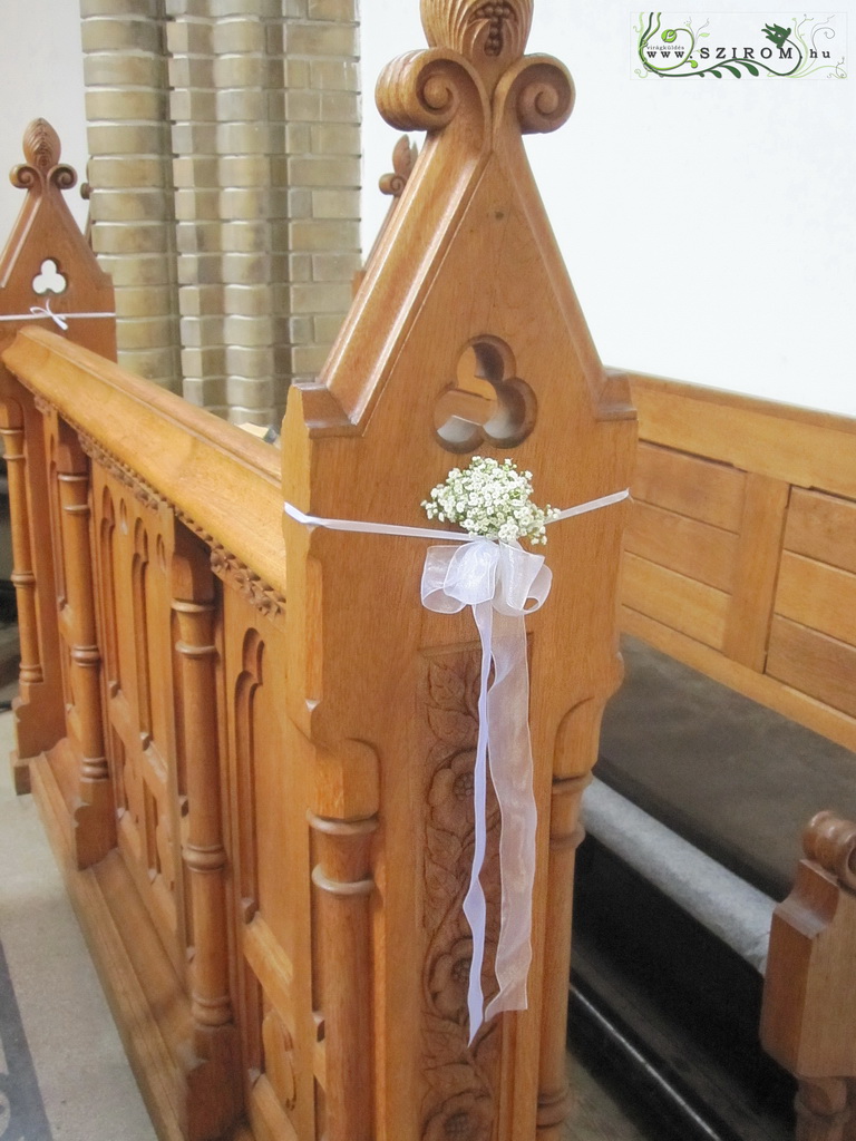 flower delivery Budapest - church flower decor (gypsophila, white), wedding
