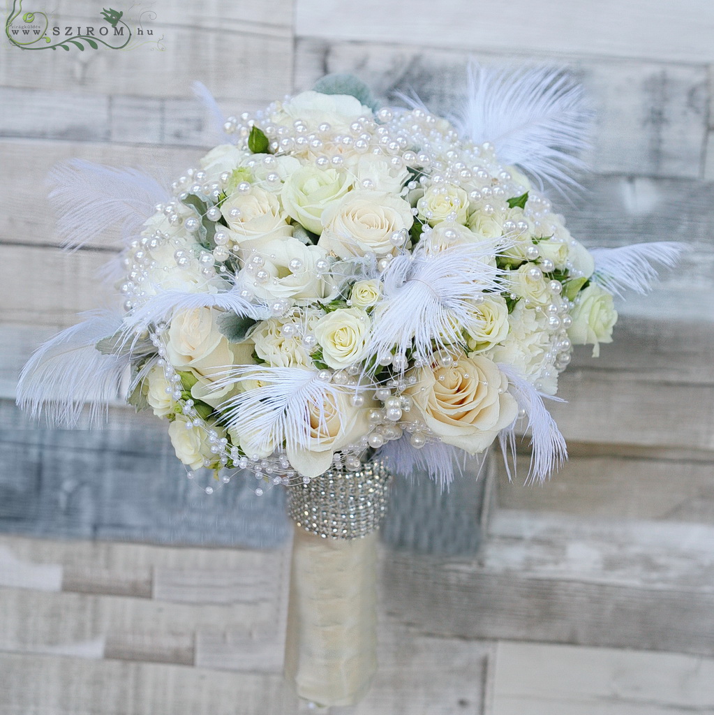 flower delivery Budapest - Bridal bouquet Gatsby style with feathers (rose, white, cream)