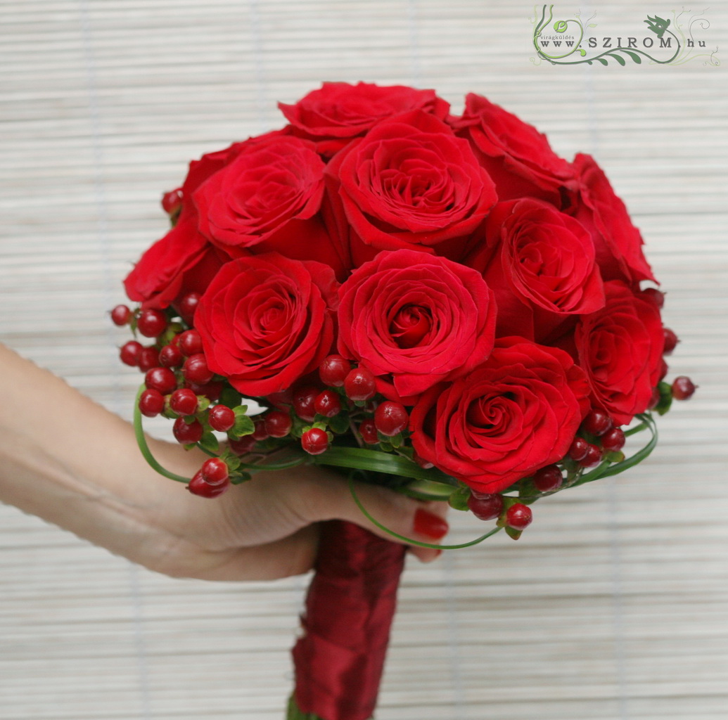 flower delivery Budapest - Bridal bouquet of red roses and hypericum berries (red)