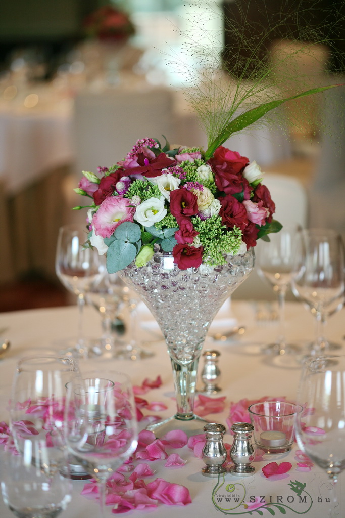 flower delivery Budapest - Cocktail glass wedding table decoration, Four Seasons Hotel Gresham Palace Budapest (liziantus, rose, orchid, pink, burgundy)