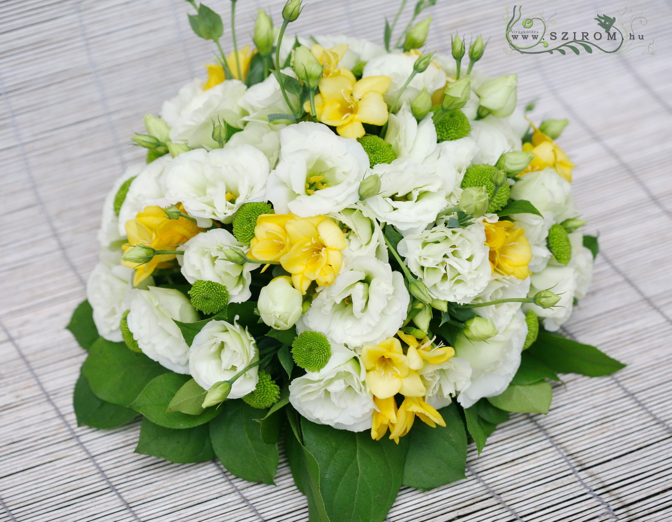 flower delivery Budapest - Yellow white centerpiece with lisianthusses and freesias, white, yellow, wedding