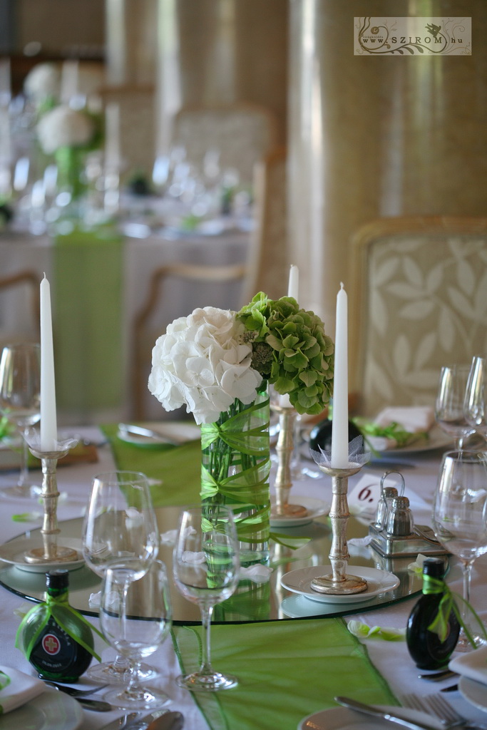 flower delivery Budapest - Green white hydrangeas centerpiece, Gellért Hotel Budapest, wedding