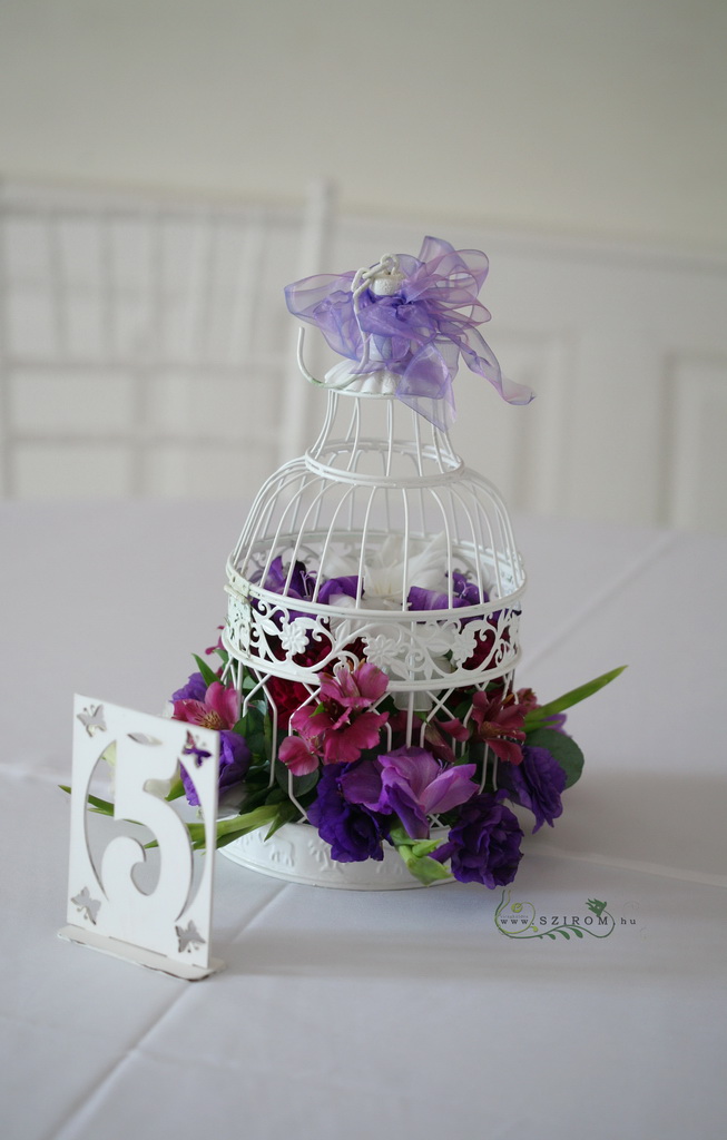 flower delivery Budapest - Birdcage wedding centerpiece, Malonyai Castle (liziantusz, roses, Alstromeria, purple)