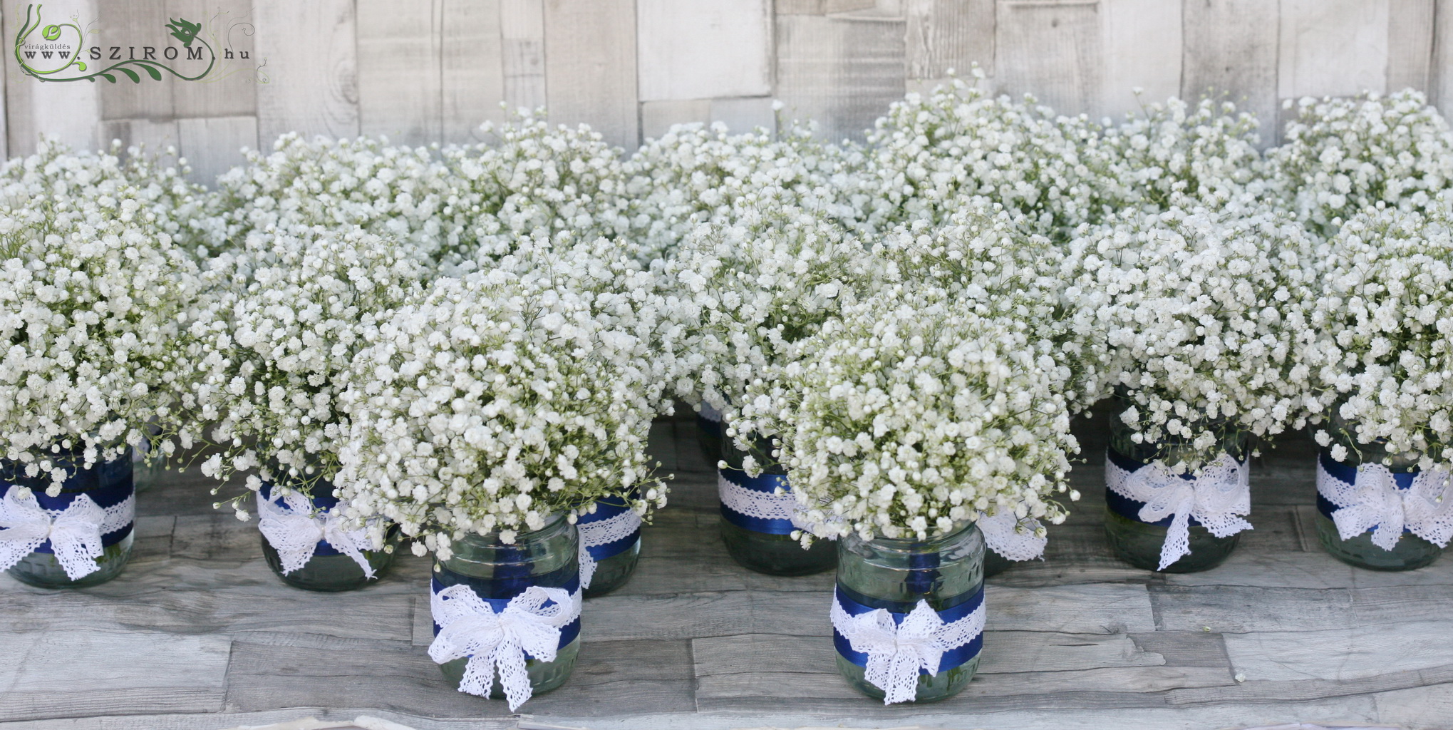 Blumenlieferung nach Budapest - Gästetisch Blumendekor