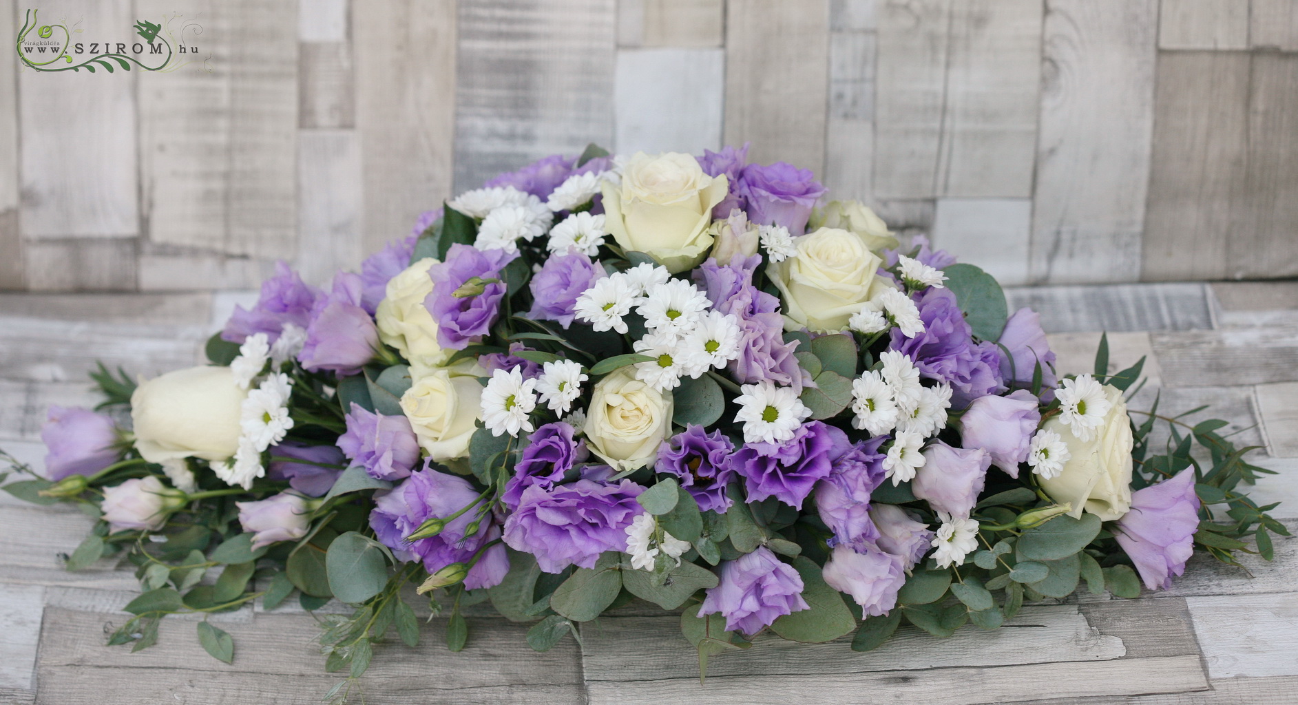 flower delivery Budapest - Main table centerpiece with puple lisianthus, white roses, wedding