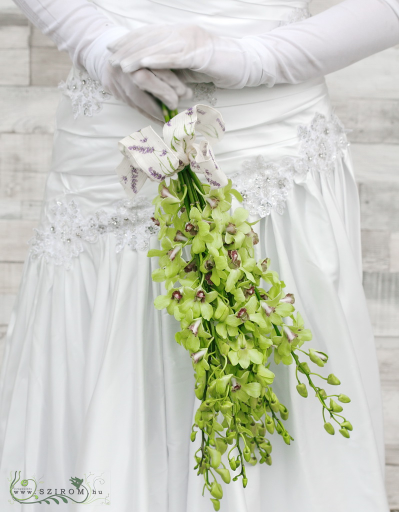 flower delivery Budapest - Bridal bouquet with green dendrobium