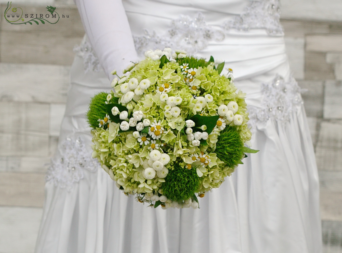 flower delivery Budapest - Bridal bouquet with hydrangeas, camomilles (carnation, bouvard, matricaria, white, green)