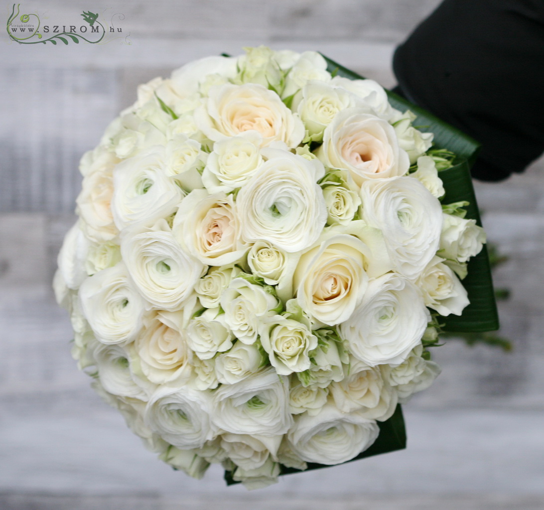 flower delivery Budapest - Bridal bouquet of cream roses, mini roses, ranunculusses. White, cream.