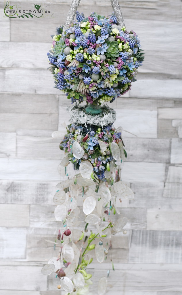 flower delivery Budapest - Bridal bouquet with succulents, oxipetalum, muscari,kalanchoe (blue, green)