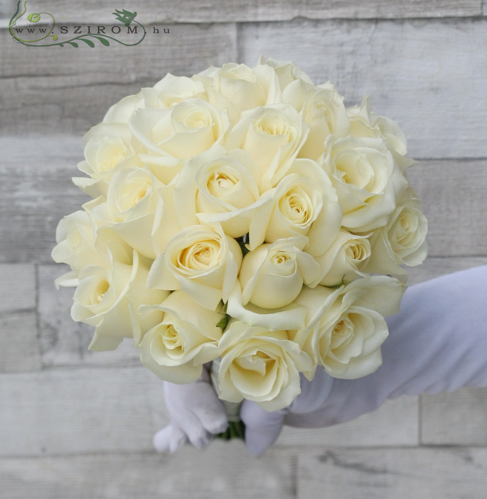 Menyasszonyi csokor fehér rózsa