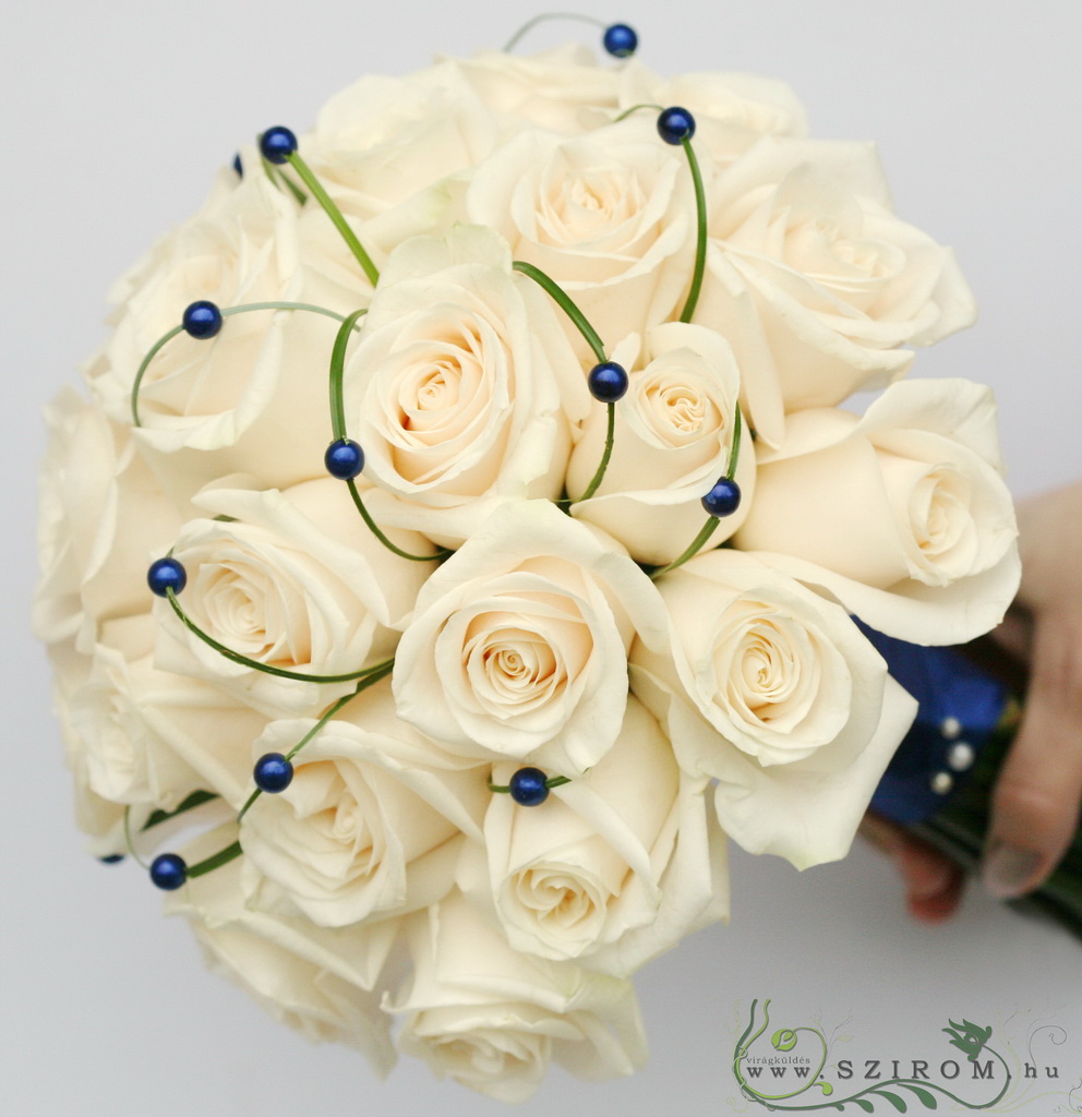 flower delivery Budapest - Bridal bouquet with cream roses, blue pearls