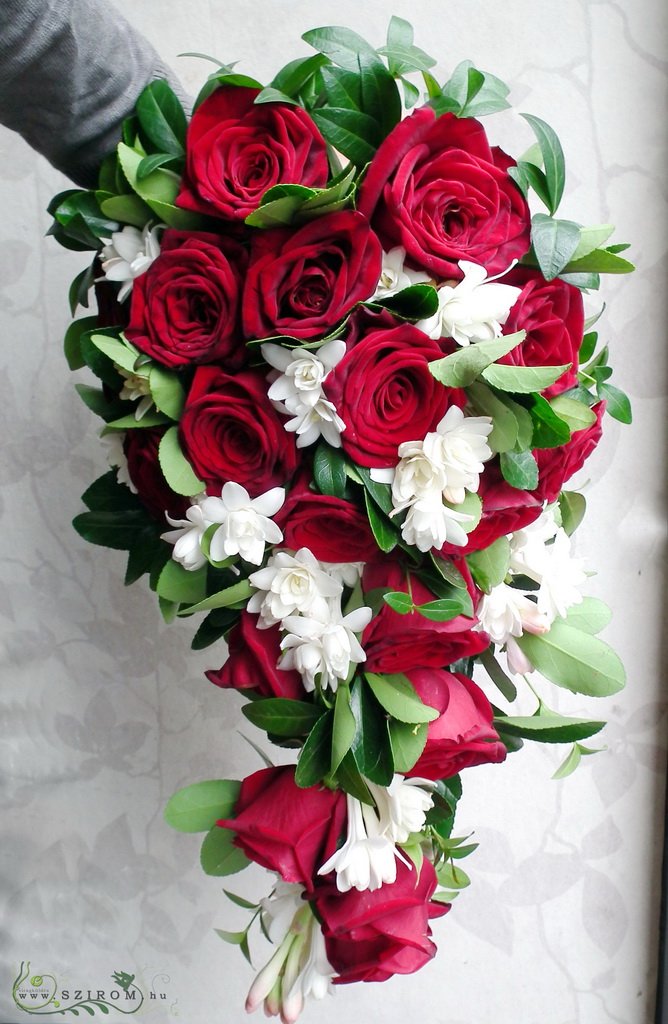 flower delivery Budapest - Bridal bouquet with red roses and white tuberose, teardrop