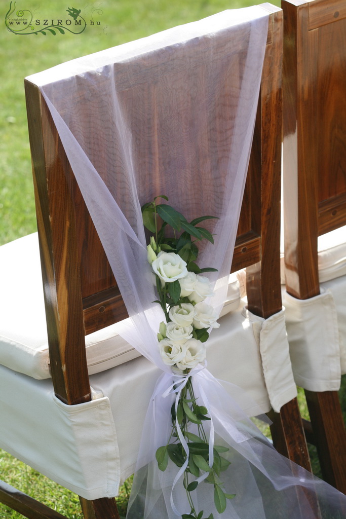 flower delivery Budapest - Haraszthy Vallejo Etyek vineyards, wedding chair decor, white lisianthus