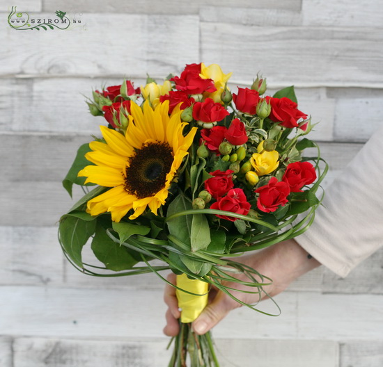 flower delivery Budapest - Round bouquet of spray roses, sunflowers and freesias (12 stems)