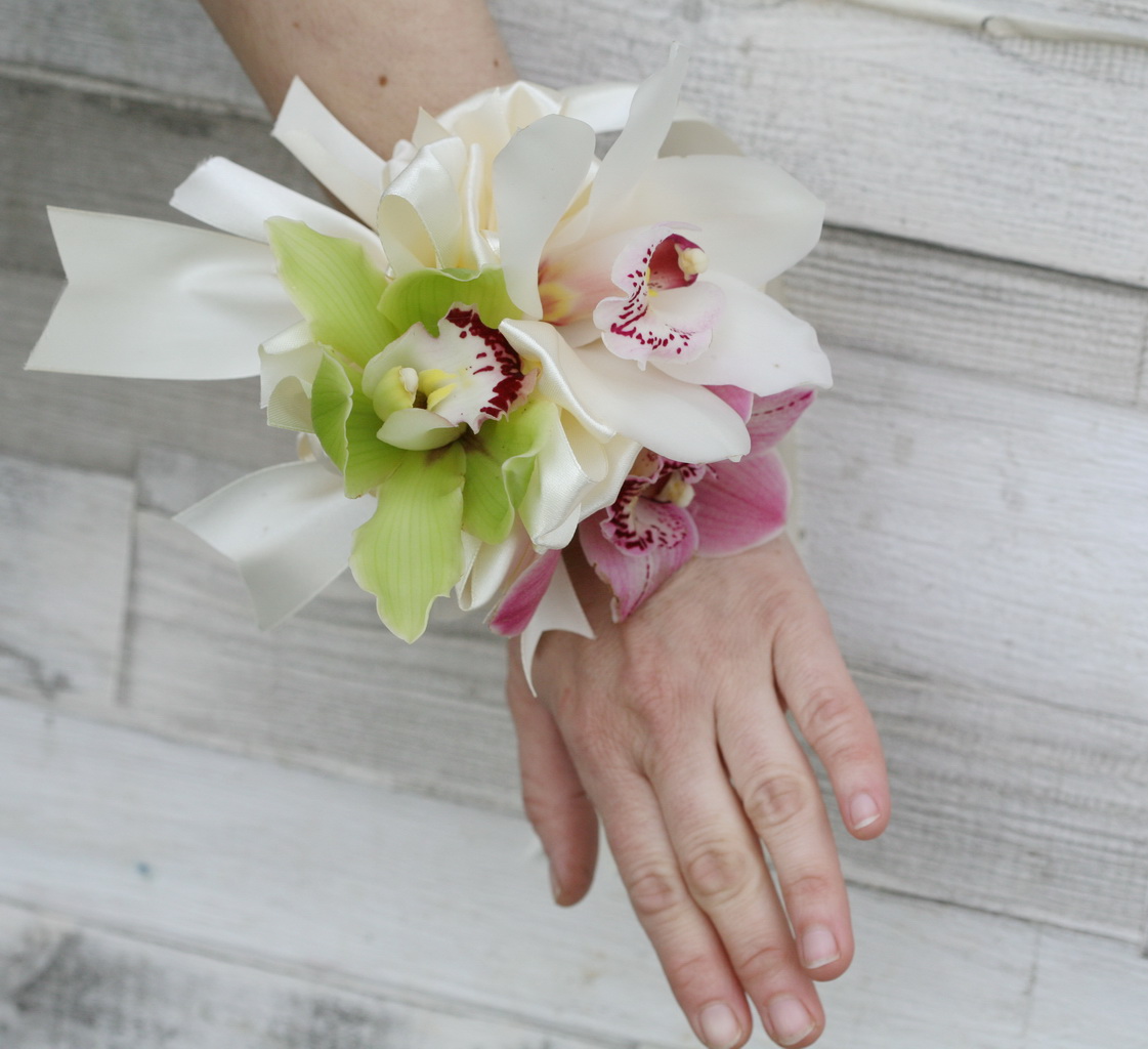 flower delivery Budapest - wrist corsage made of orchids (white, green, pink)