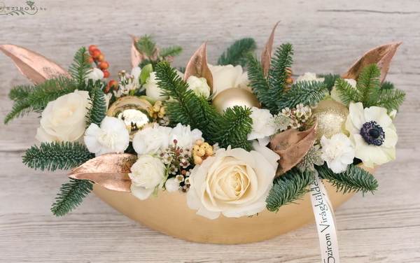 Blumenlieferung nach Budapest - Eleganter Winter Flowerboot mit Roségold Dekor 