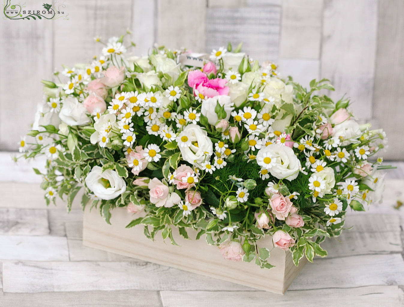 flower delivery Budapest - Flower arrangement with tiny flowers (lisianthus, spray rose, chamomile, white, pink ), wedding