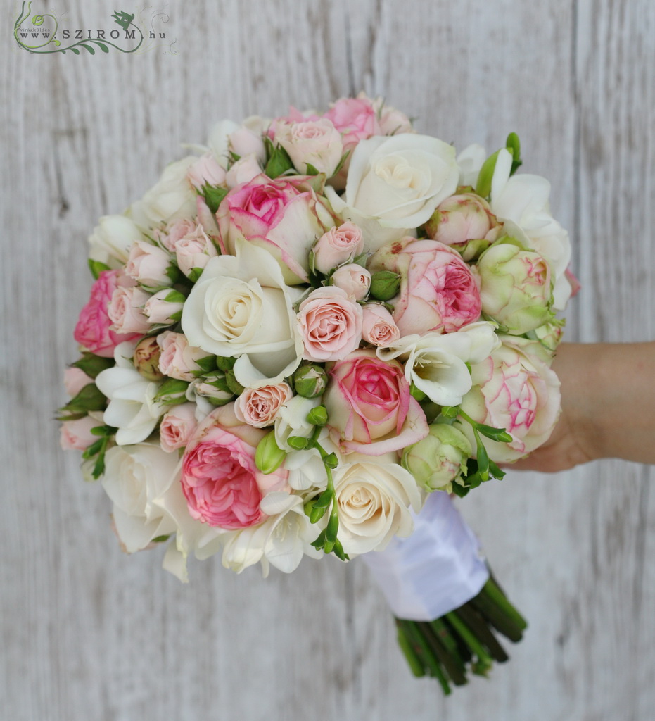 menyasszonyi csokor (rózsa, bokros rózsa, angol rózsa, frézia, rózsaszín)
