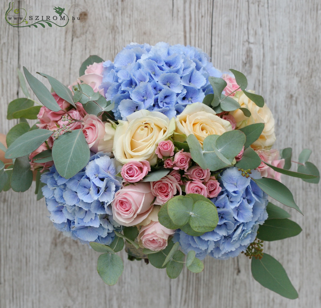 flower delivery Budapest - bridal bouquet (rose, spray roses, hydrangea, blue,peach, pink