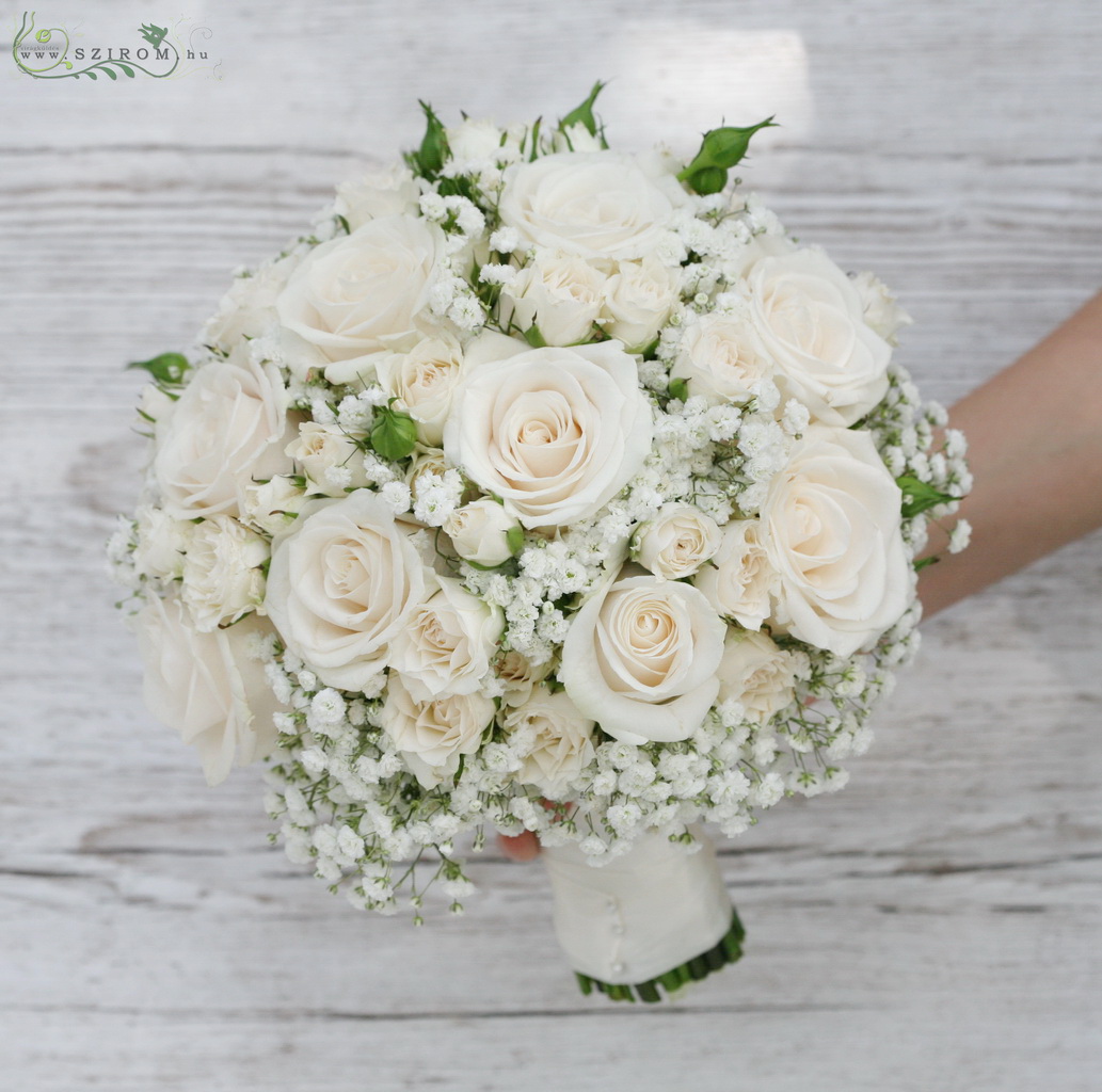 flower delivery Budapest - bridal bouquet ( roses, spray roses, baby breath, cream )