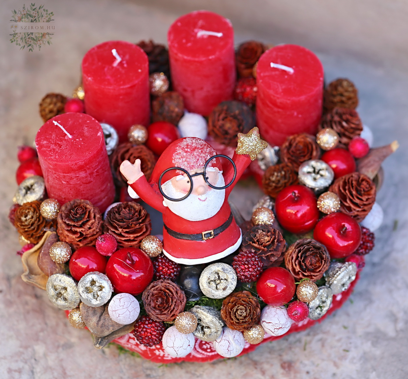 flower delivery Budapest - Advent wreath with Santa (22 cm)