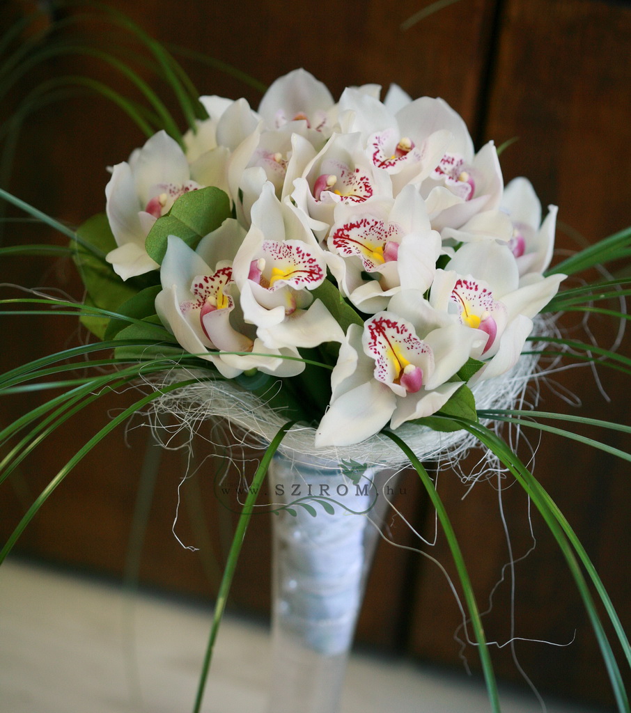 flower delivery Budapest - bridal bouquet ( cymbidium orchid, white)