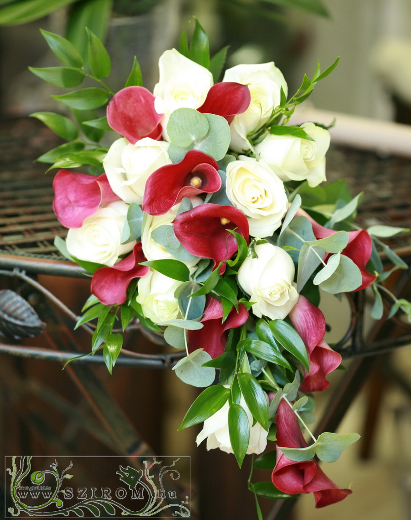 menyasszonyi csokor (rózsa, kála, fehér, bordó)