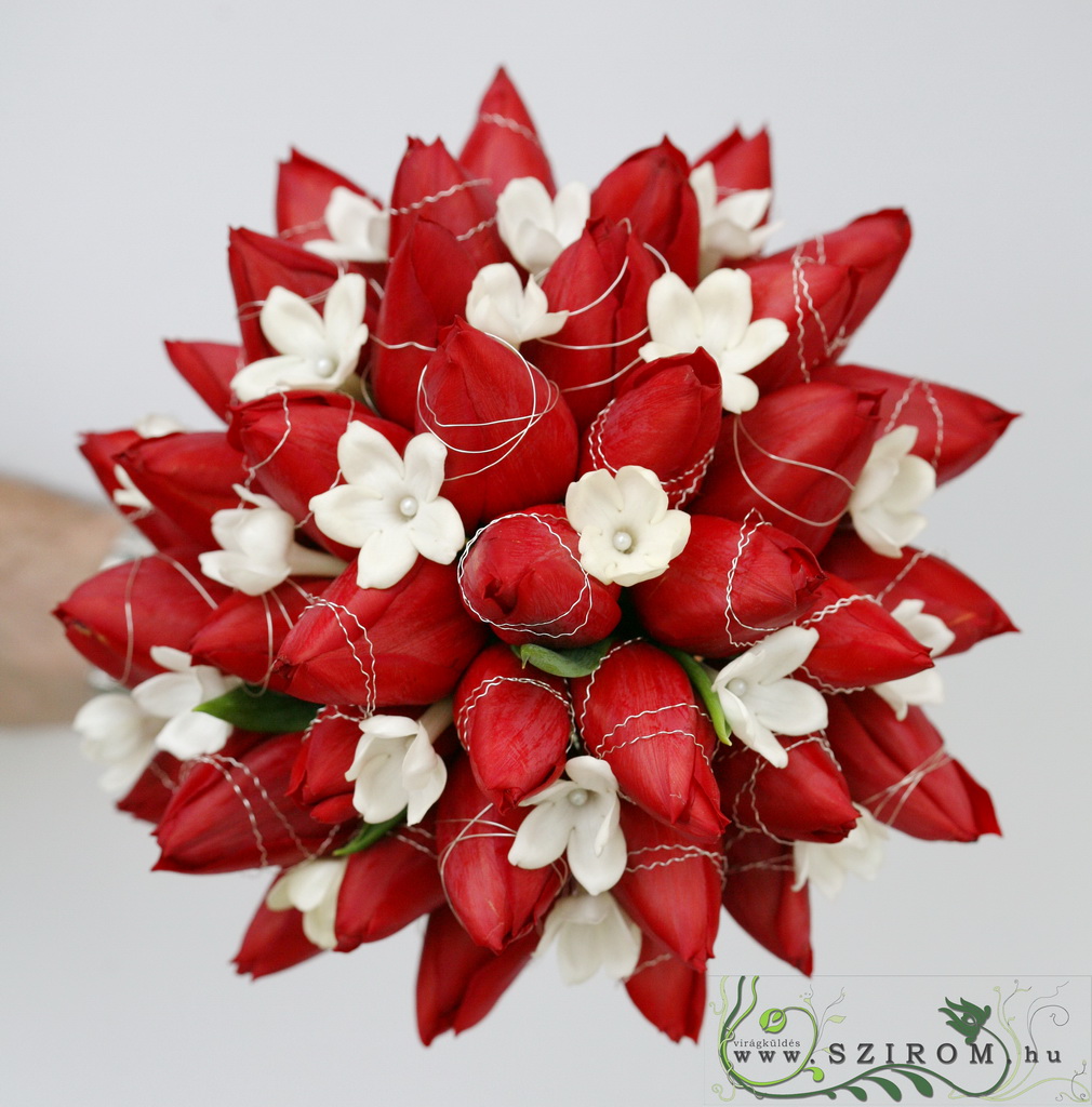 Virágküldés Budapest - menyasszonyi csokor (tulip, stephanotis, piros)