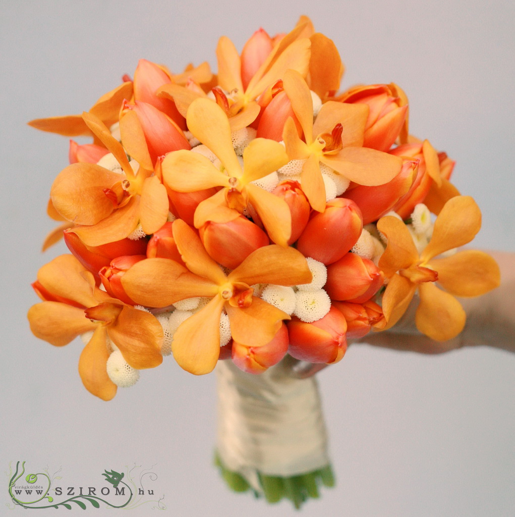 menyasszonyi csokor (tulipán, matricaria, mokara, narancs, fehér) tél, tavasz
