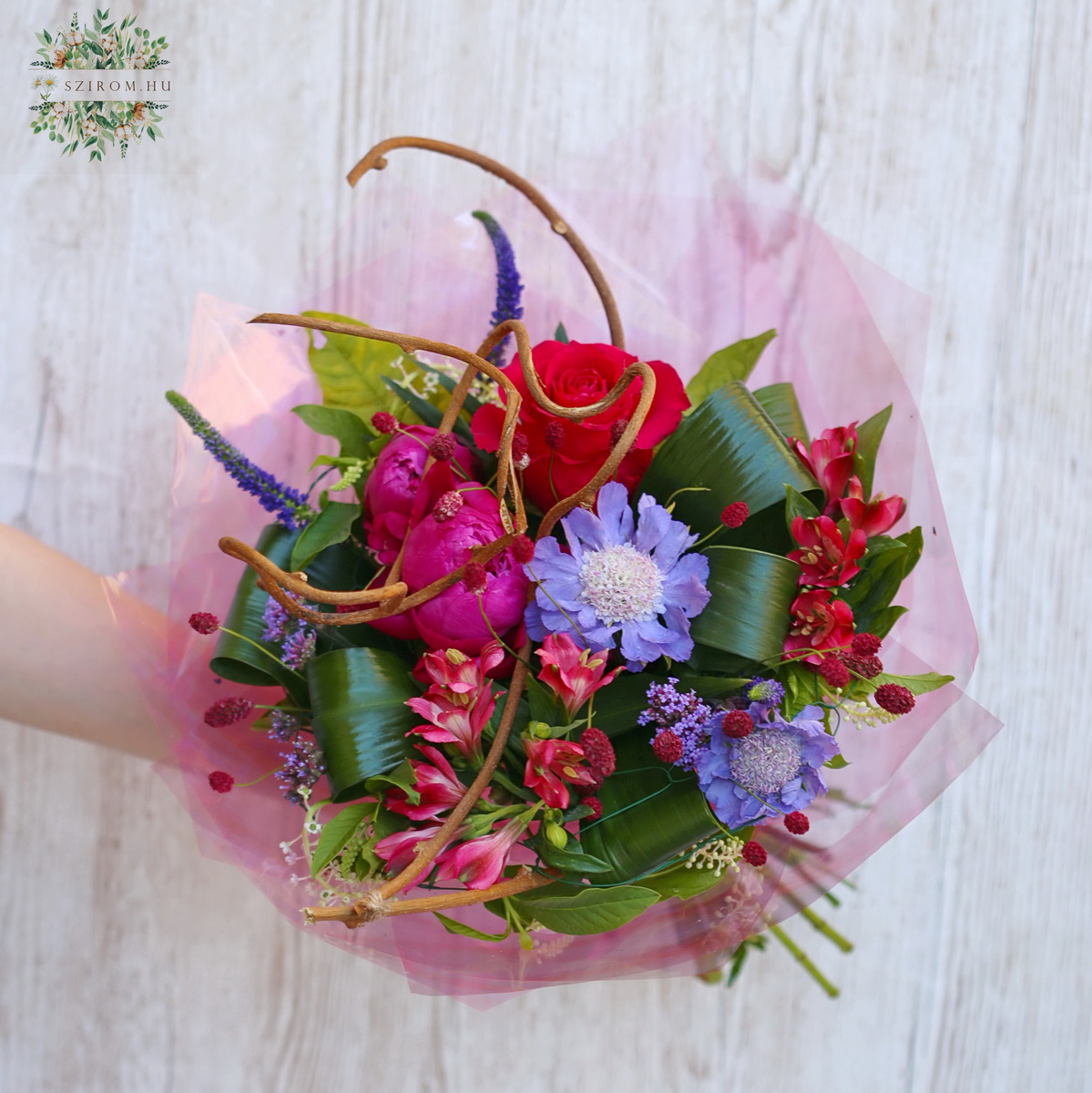 Blumenlieferung nach Budapest - Sommerlicher Burgunder strauß